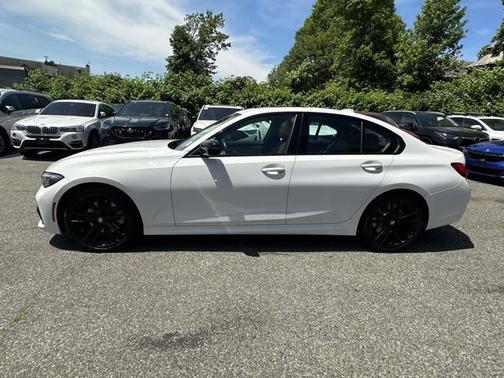 2022 BMW 330 330i xDrive