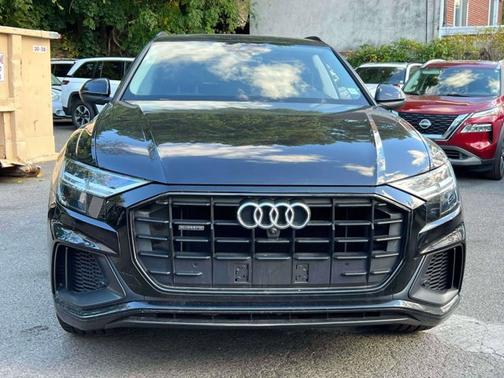 2021 Audi Q8 Premium Plus