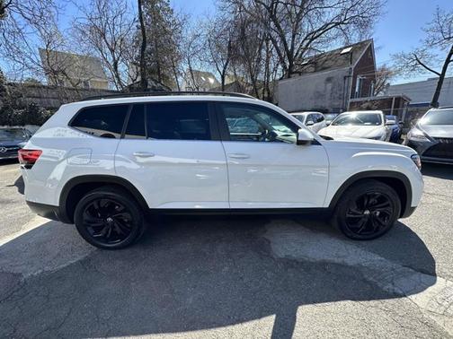 2022 Volkswagen Atlas 2.0T SE w/Technology