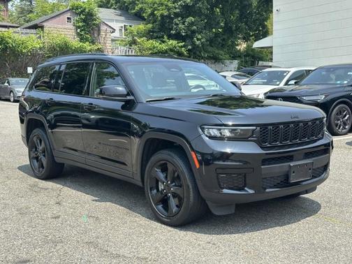 2022 Jeep Grand Cherokee L Altitude