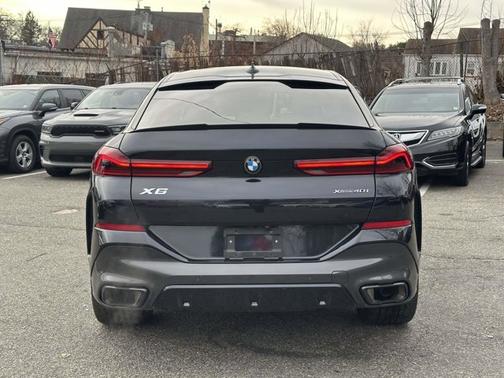 2023 BMW X6 xDrive40i