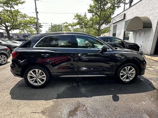 2023 Audi Q3 S line Premium