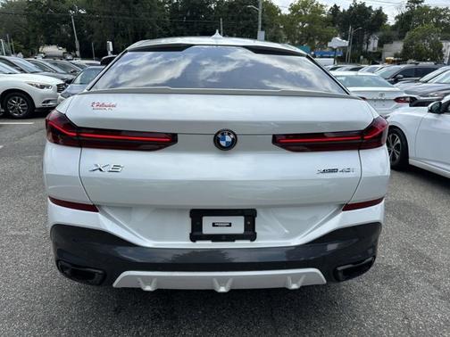 2022 BMW X6 xDrive40i