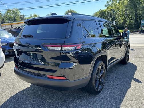 2022 Jeep Grand Cherokee L Altitude