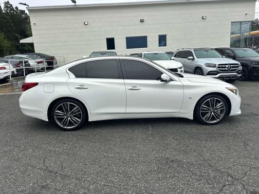 2015 INFINITI Q50 Sport
