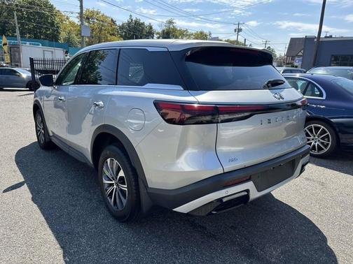 2022 INFINITI QX60 PURE