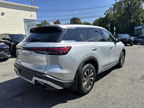 2022 INFINITI QX60 PURE