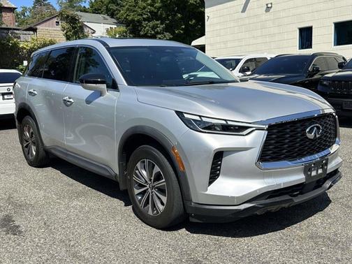 2022 INFINITI QX60 PURE