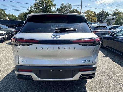 2022 INFINITI QX60 PURE