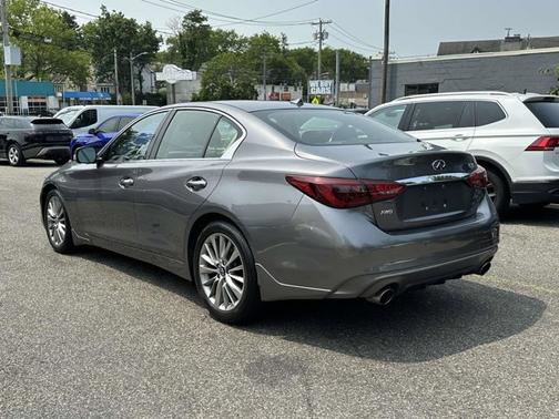 2022 INFINITI Q50 LUXE
