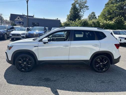 2023 Volkswagen Taos SE
