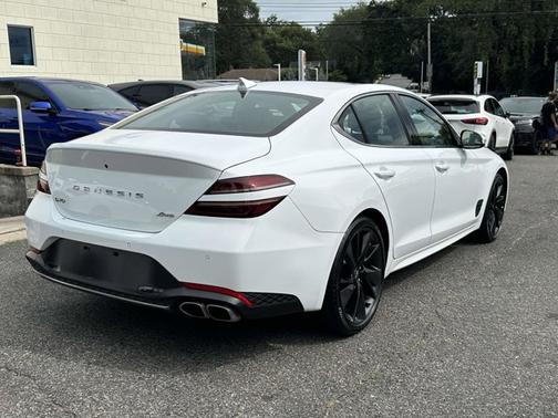 2023 Genesis G70 2.0T
