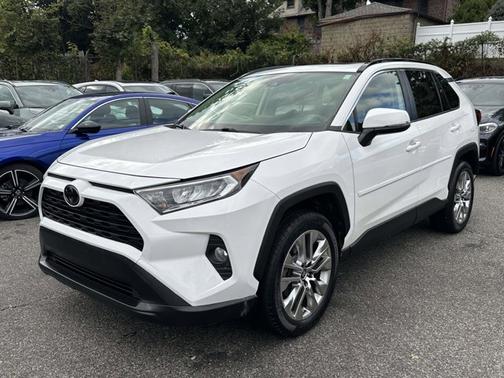 2019 Toyota RAV4 XLE Premium
