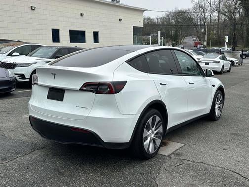 White 2022 Tesla Model Y Long Range