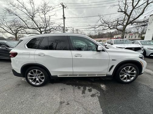 2023 BMW X5 xDrive45e