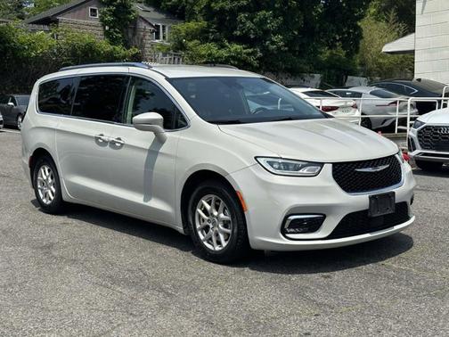2021 Chrysler Pacifica Touring L