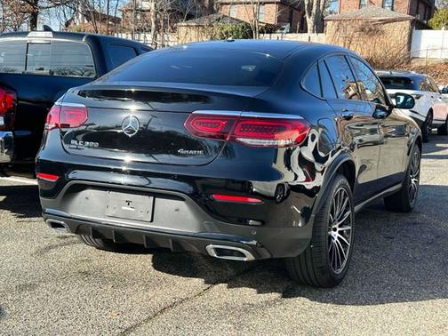 2021 Mercedes-Benz GLC 300 GLC 300