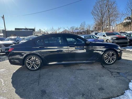 2020 BMW 750 i xDrive