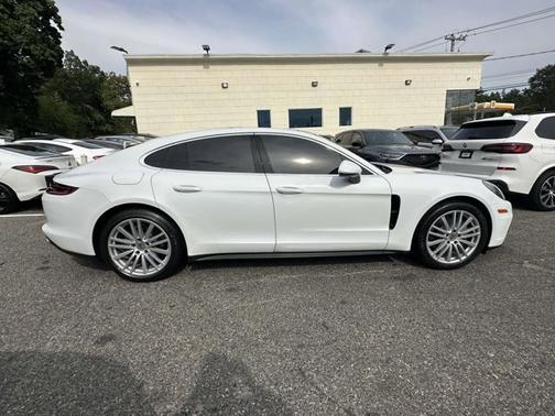 2017 Porsche Panamera 4S