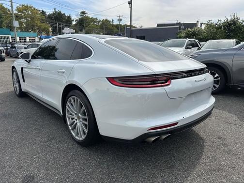 2017 Porsche Panamera 4S