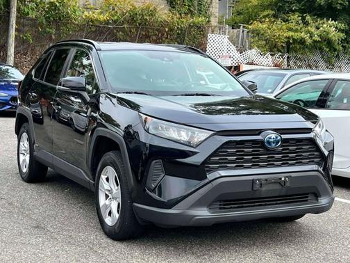 2020 Toyota RAV4 Hybrid LE