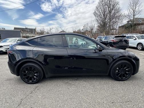 Black 2023 Tesla Model Y Long Range