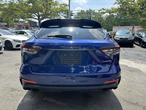 2022 Maserati Levante Modena