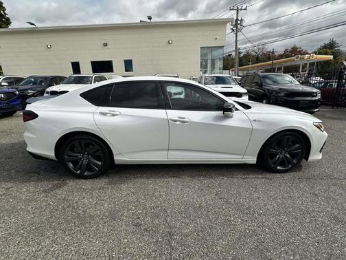 2022 Acura TLX w/A-Spec Package