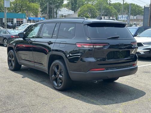 2022 Jeep Grand Cherokee L Altitude