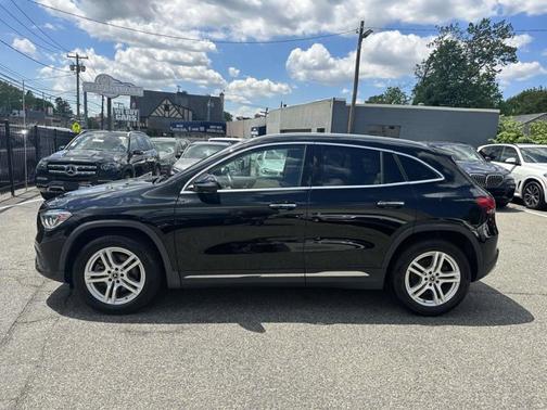 2021 Mercedes-Benz GLA 250 Base 4MATIC