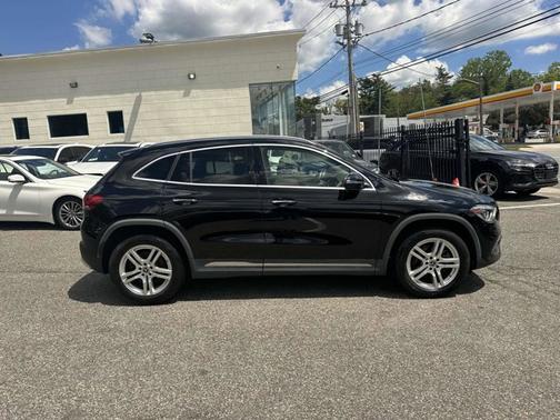 2021 Mercedes-Benz GLA 250 Base 4MATIC