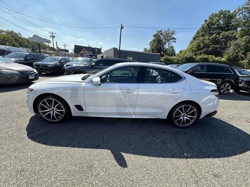 2023 Genesis G70 2.0T