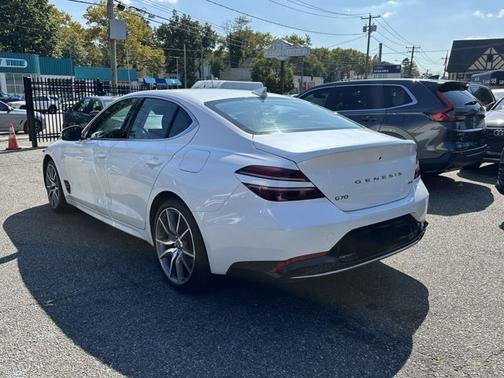 2023 Genesis G70 2.0T