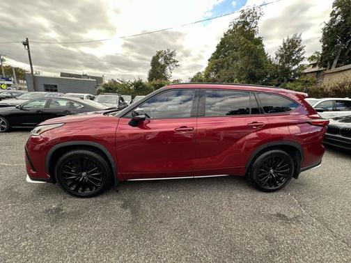 2023 Toyota Highlander XSE
