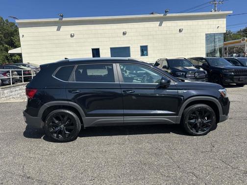 2022 Volkswagen Taos SE