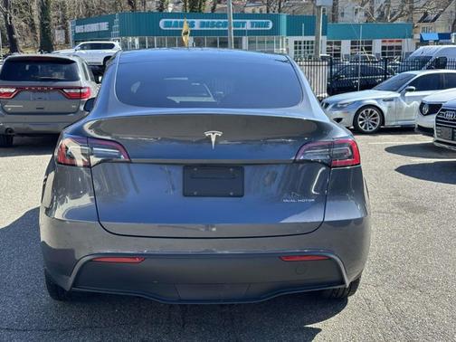 Gray 2022 Tesla Model Y Long Range