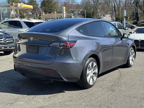 Gray 2022 Tesla Model Y Long Range