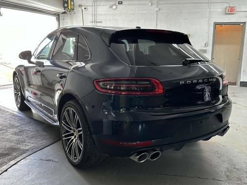 2018 Porsche Macan Sport Edition