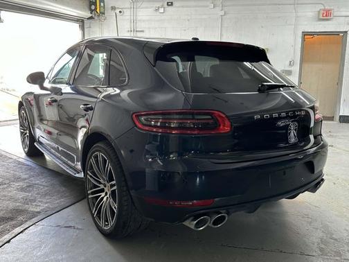 2018 Porsche Macan Sport Edition