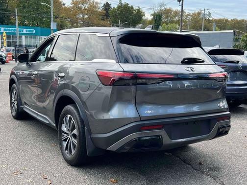 2023 INFINITI QX60 PURE