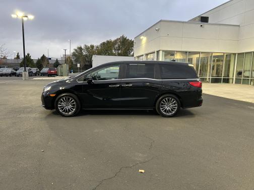 2023 Honda Odyssey 