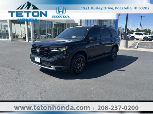 Crystal Black Pearl 2025 Honda Pilot
