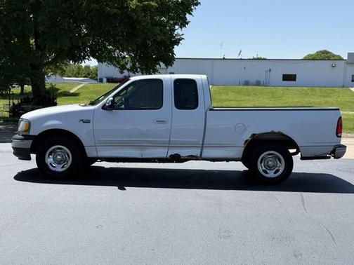 2000 Ford F-150 XL