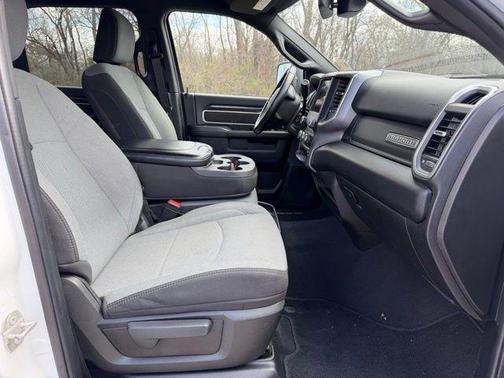 2024 RAM 3500 Big Horn Crew Cab 4x4 8' Box