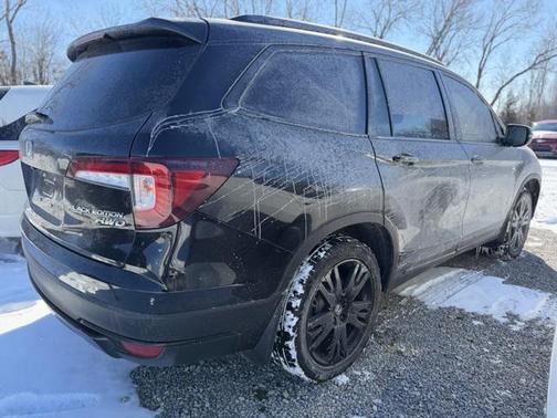 2022 Honda Pilot AWD Black Edition
