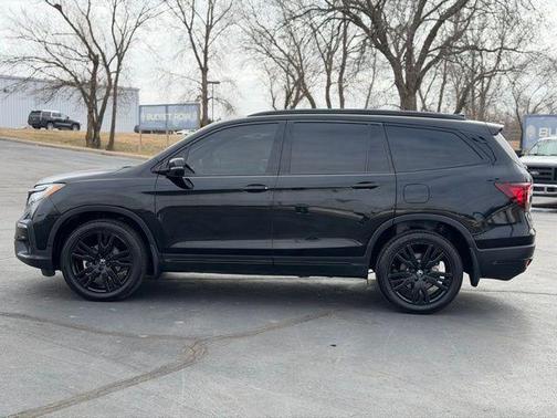 2022 Honda Pilot AWD Black Edition