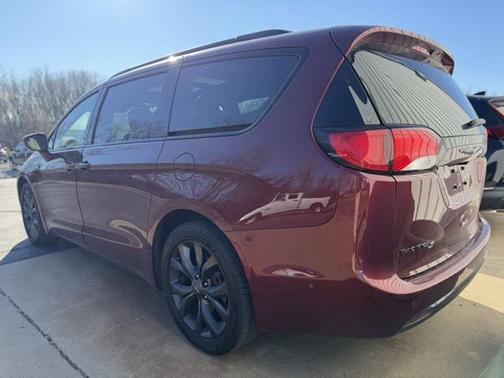 2019 Chrysler Pacifica Touring-L Plus