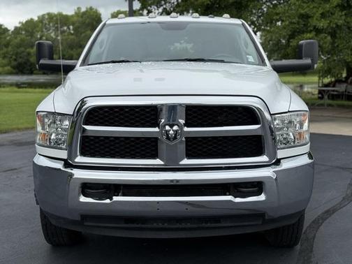 2018 RAM 3500 Tradesman Crew Cab 4x4 8' Box