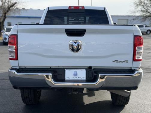 2024 RAM 2500 Tradesman Crew Cab 4x4 6'4' Box