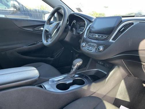 2021 Chevrolet Malibu FWD LT